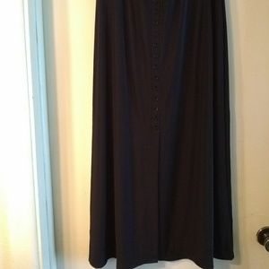 Briggs New York classy long black skirt
